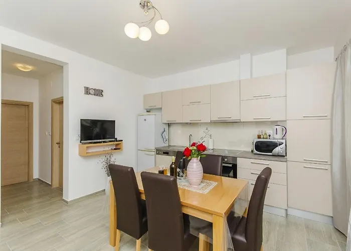 Family Friendly With A Swimming Pool - 14203 Apartamento *