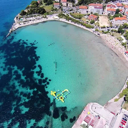 Family Friendly With A Swimming Pool - 14203 Split