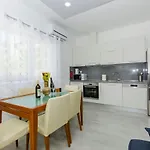 Appartement Family Friendly With A Swimming Pool - 14203