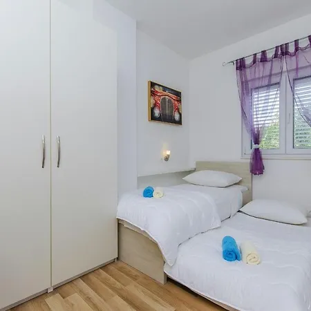 Family Friendly With A Swimming Pool - 14203 Appartamento