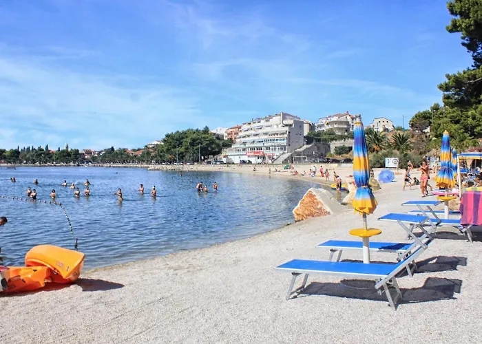 Apartamento Family Friendly With A Swimming Pool - 14203 Split