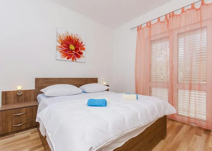 Family Friendly With A Swimming Pool - 14203 Apartamento Split